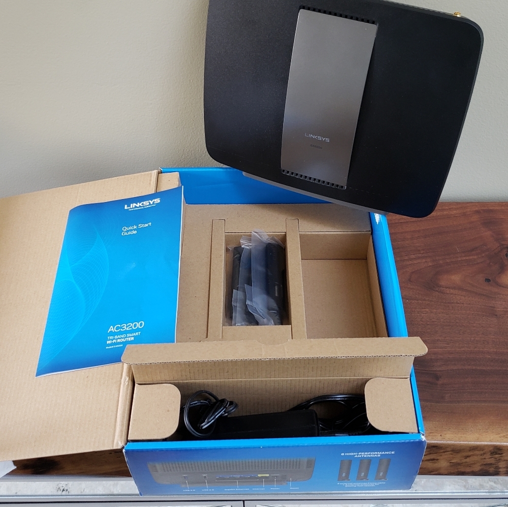 Linksys AC3200 Tri-Band Smart WiFi Router - Picture 7 of 14